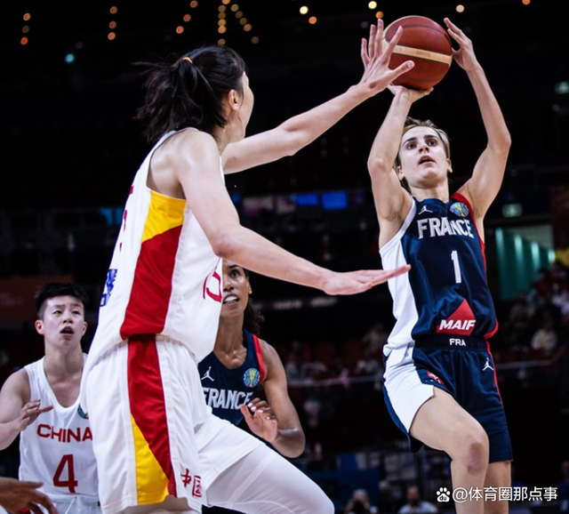 开云德罗巴重返赛场，险胜首场状态出色，TL观众沸腾！引发球迷热议(德罗巴生涯)